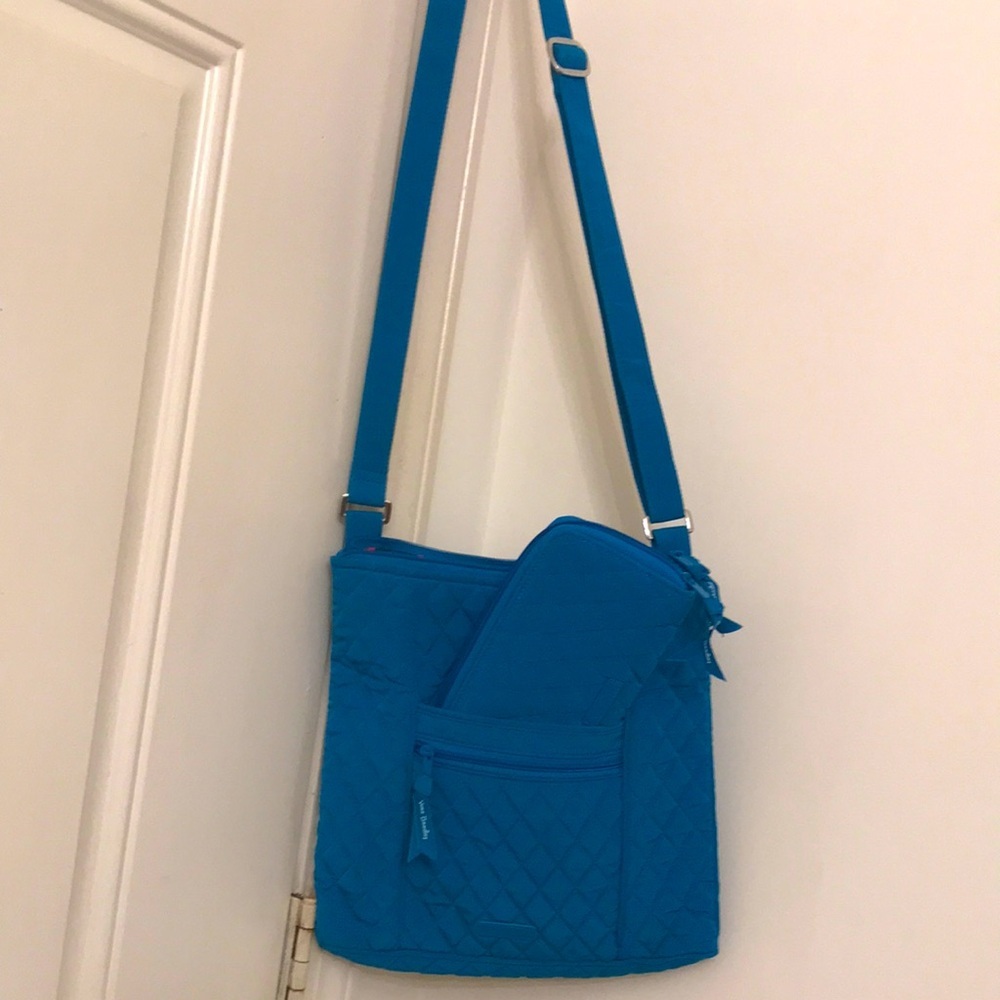 NWOT VERA BRADLEY BLUE QUILTED CROSSBODY PURSE WITH MATCHING WALLET